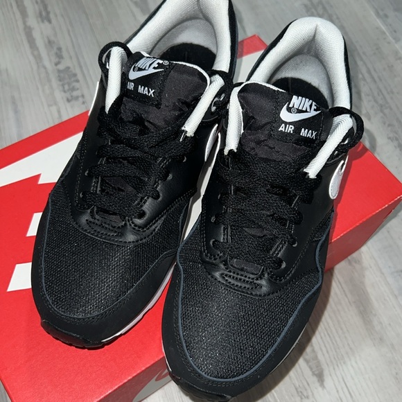 Air Max 1 🖤 - Picture 7 of 8